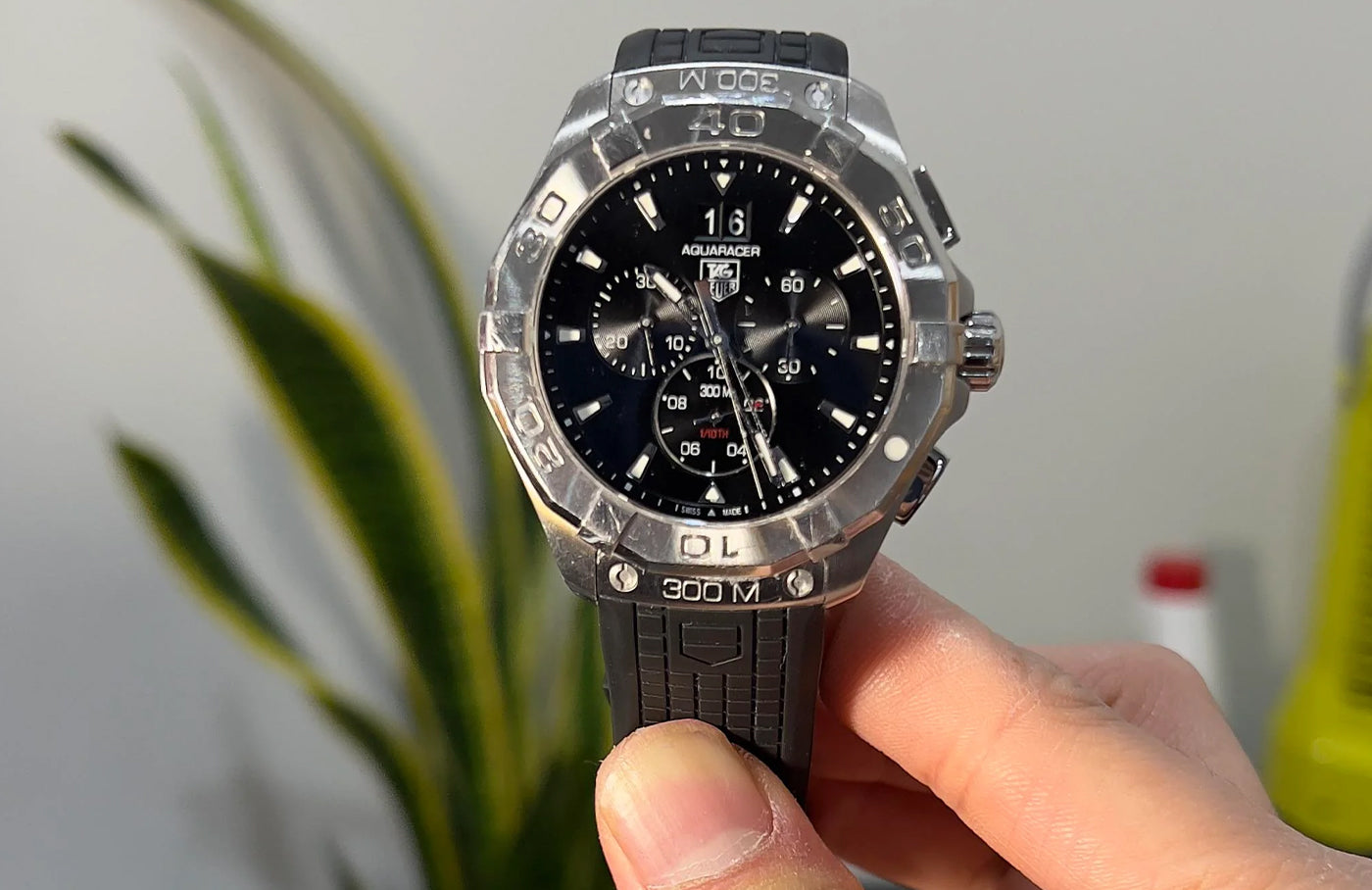 Tag Heuer Aquaracer Chronograph Quartz Swiss Made 300M CAY1110.FT6041 Men’s Watch – More Energy, Stronger Mojo